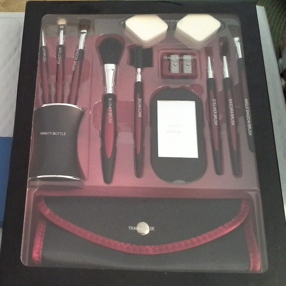 Cosmetics Makeup Accessories Kit *HOST PICK*
